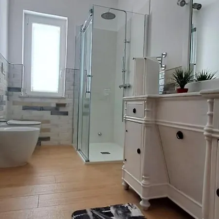 Enjoy House Ottima Per Gruppi E Famiglie Da 2 A 6 Ospiti *