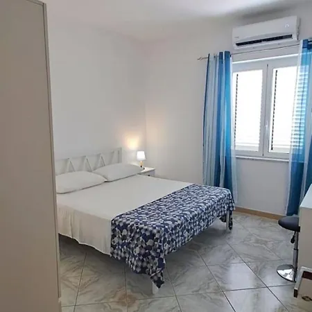 Vakantiehuis Enjoy House Ottima Per Gruppi E Famiglie Da 2 A 6 Ospiti