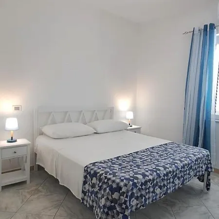 Vakantiehuis Enjoy House Ottima Per Gruppi E Famiglie Da 2 A 6 Ospiti *