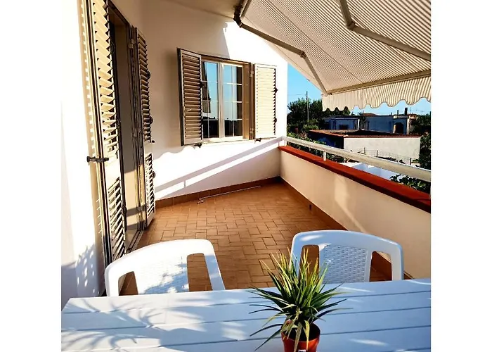 Enjoy House Ottima Per Gruppi E Famiglie Da 2 A 6 Ospiti 度假居